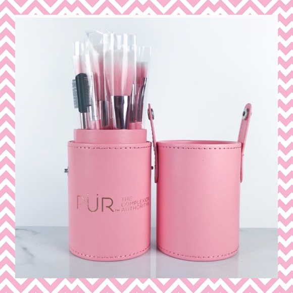 PUR Signature Travel Essentials 12pc. Cruelty-Free - Picture 2 of 7